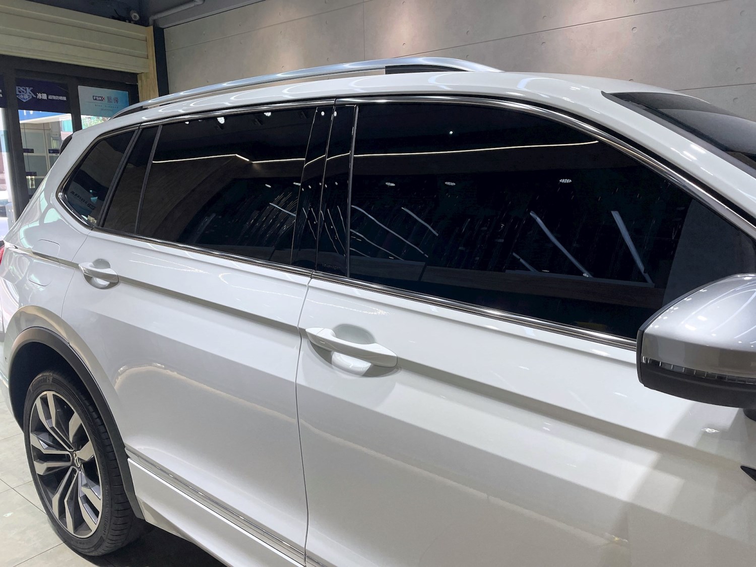 新北震宣汽車隔熱紙-福斯 tiguan-前檔隔熱紙FSK冰鑽at35-車窗隔熱紙FSK冰鑽KT8